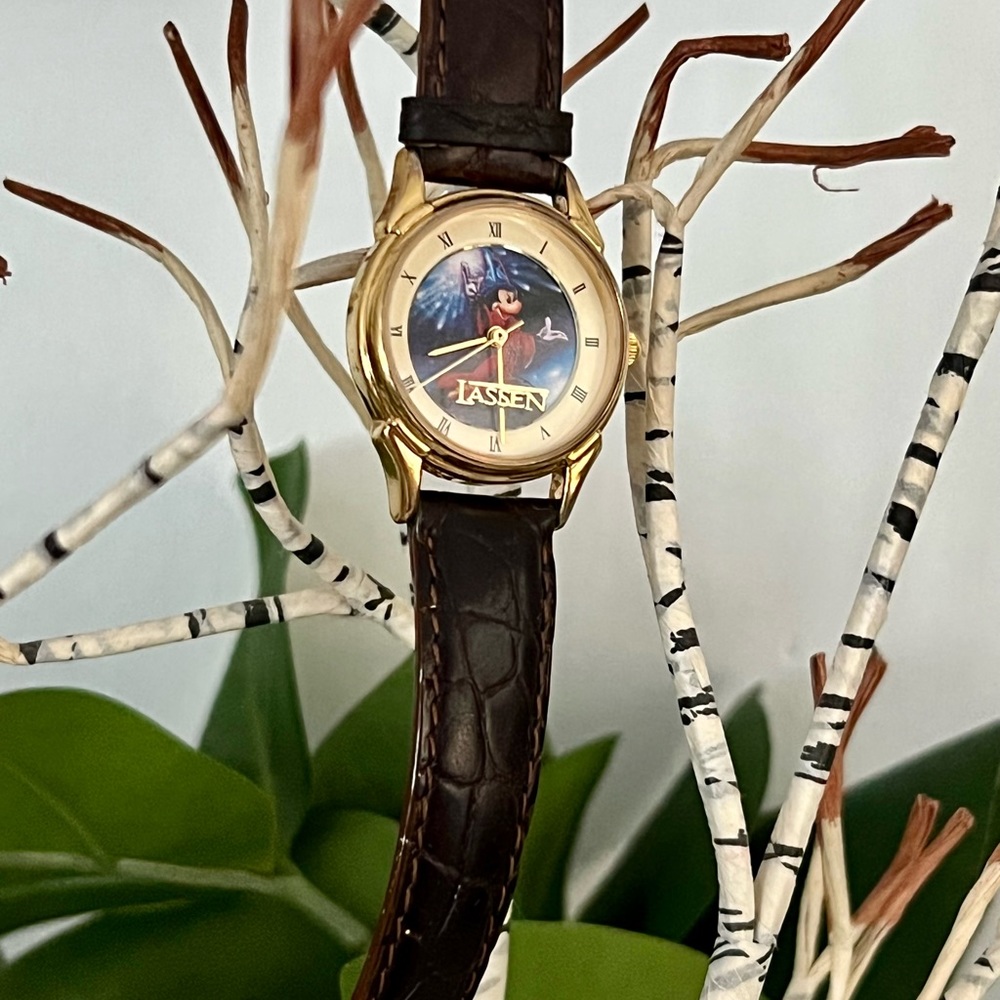 Vintage Lassen Disney Time Sorcerer Mickey Watch Roman Numerals - Picture 2 of 7